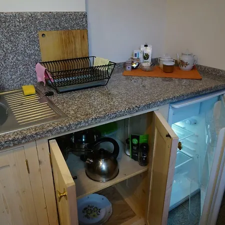 Redstarthome Apartment
