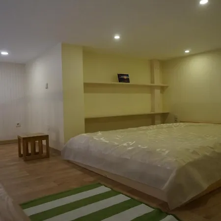 Redstarthome * Wilna
